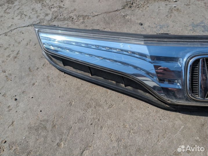 Решетка радиатора Honda Fit GP1 LDA