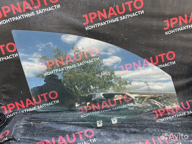 Стекло переднее правое Mazda 3 BK седан