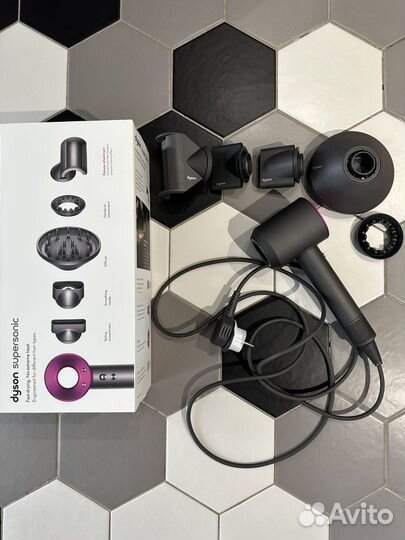 Фен Dyson Supersonic HD08 UK, Nickel/Fuchsia