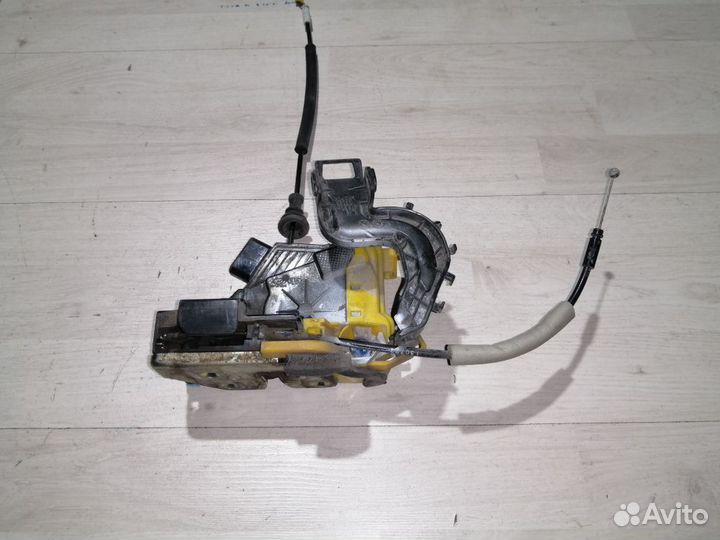 Замок двери Kia Ceed