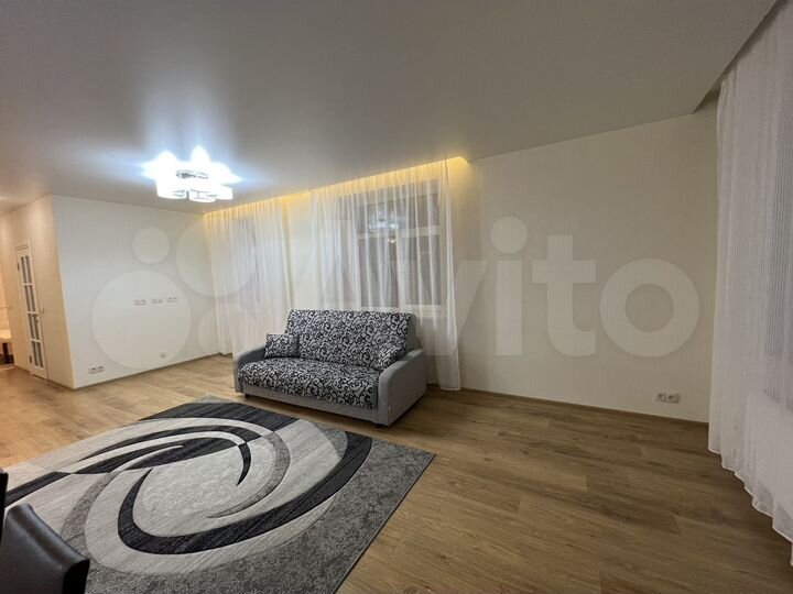 2-к. квартира, 60 м², 10/17 эт.