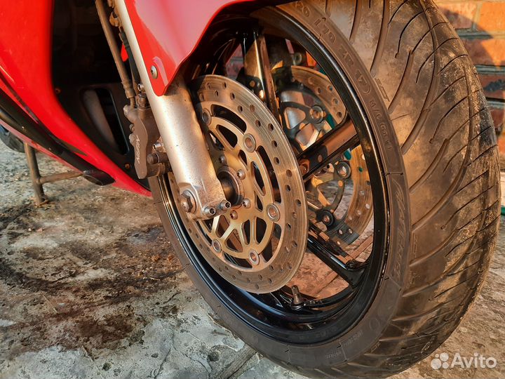 Honda vfr800