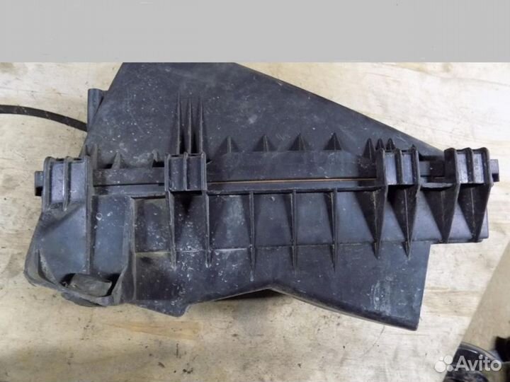 Корпус воздушного фильтра Octavia 1997-2000