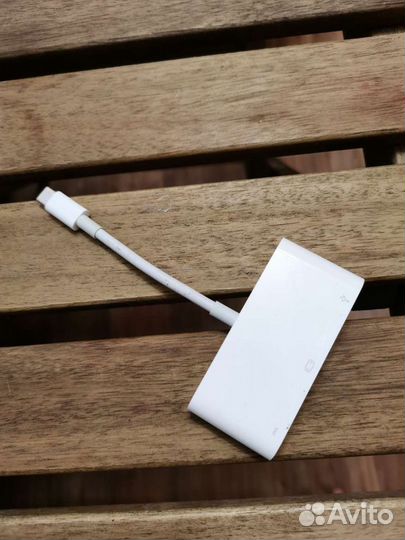 Адаптер Apple USB Type-C - USB Type-C/USB/VGA, бел