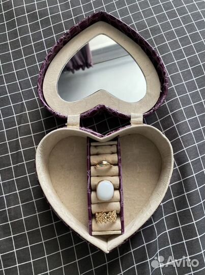 Шкатулка для украшений