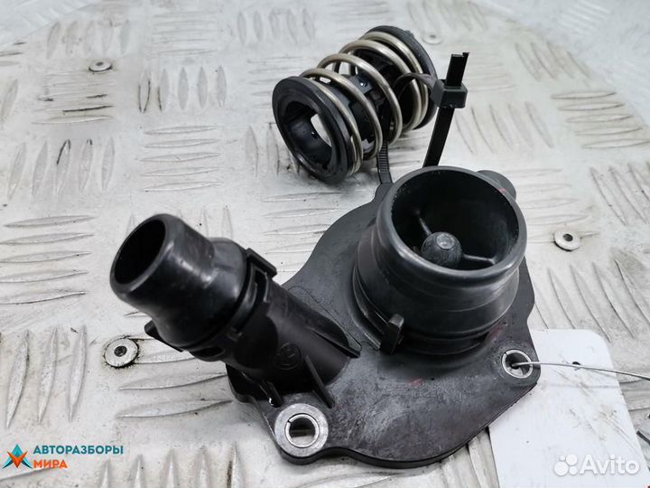 Корпус термостата BMW 5 F07/F10/F11 2011