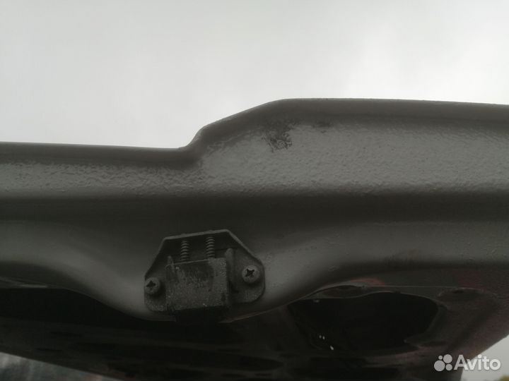 Крышка багажника mercedes vito w638