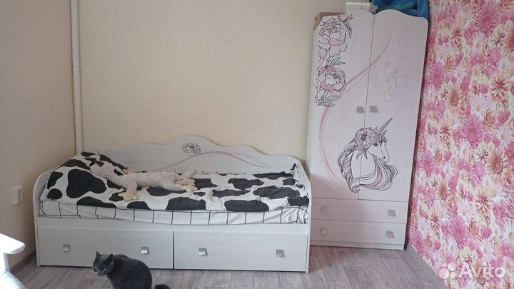 Спальный гарнитур для девочки