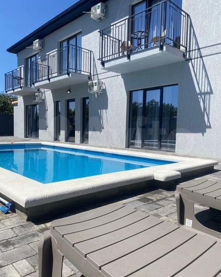 Гостиница, 300 м²