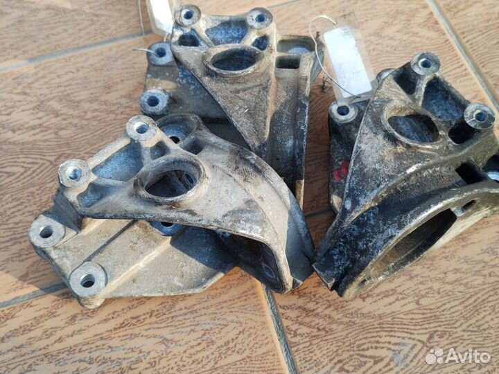 Кронштейн подвесного peugeot boxer citroen jumper