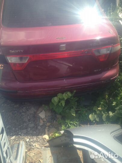 Крышка багажника Сеат толедо