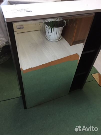 Шкаф с зеркалом