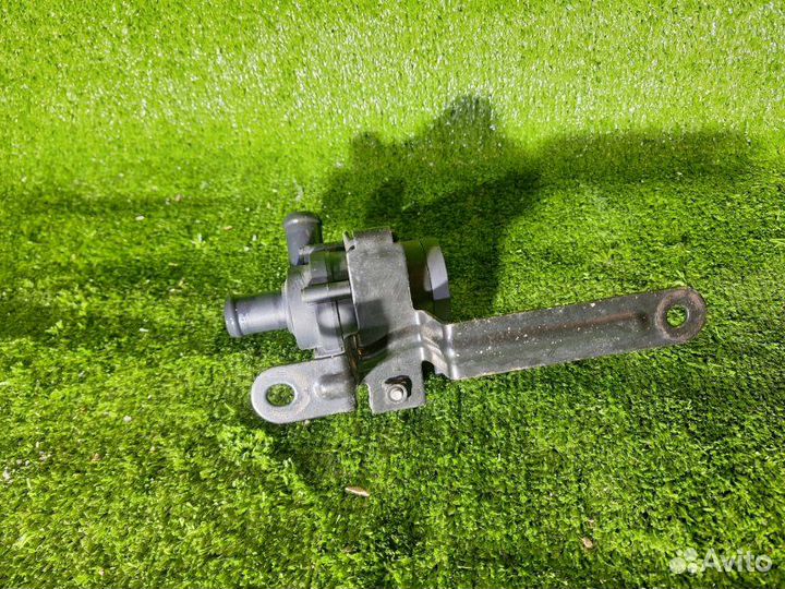 Водяная помпа Audi A3 8P CAX (1.4T) 2012