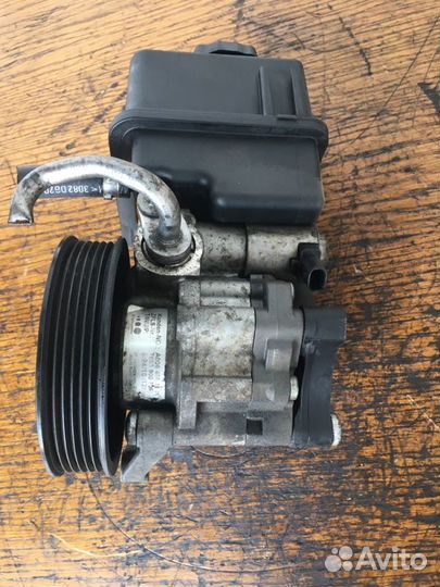 Насос гидроусилителя руля Mercedes C-Class W204