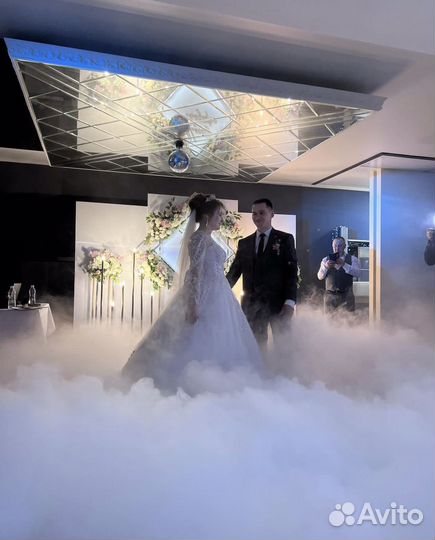 Тяжелый дым, холодные фонтаны, фейерверки