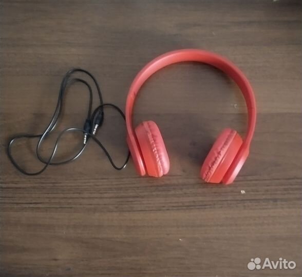 Наушники с проводом