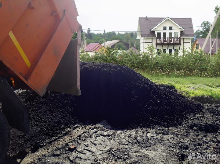 Чернозём чёрный Грунт доставка по нсо от 5 тонн