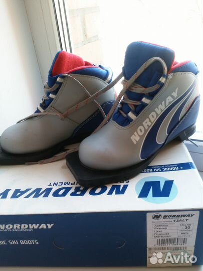 Детские лыжные ботинки р.30