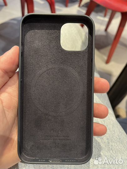 Оригинальный чехол на iPhone 13