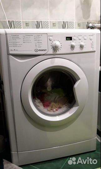 Узкая стиральная машинка Indesit iwud 4105