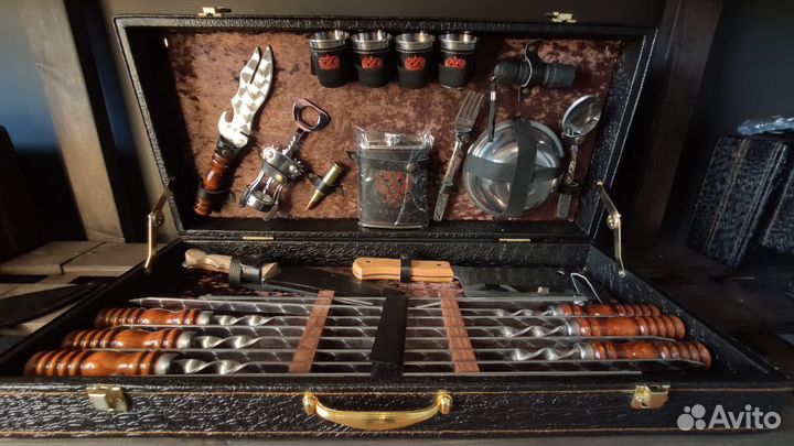 Набор для пикника в чемодане