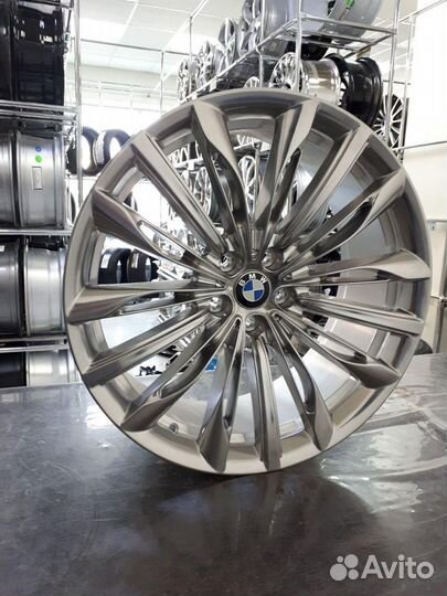 Разноширокие диски R20 BMW 7