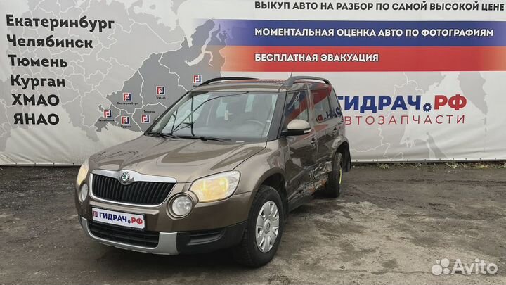 Обшивка двери задней левой Skoda Yeti (5L) 5L0867211B