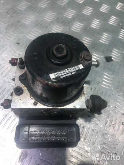 Блок ABS Mitsubishi Outlander Xl