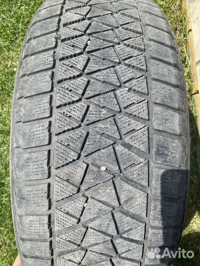Bridgestone Blizzak DM-V2 235/55 R19