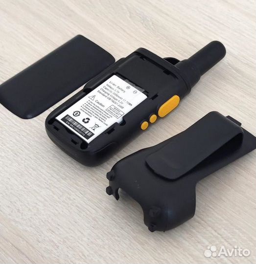 Рация с наушником, радиостанция с гарнитурой