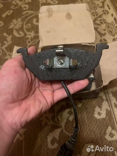 Тормозные колодки поло седан передние