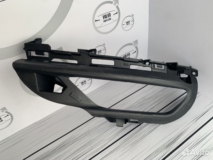 Кронштейн птф Volvo XC60 SPA Левый 31425179