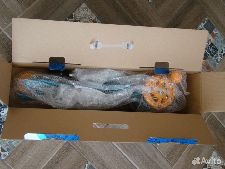 Самокат детский новый