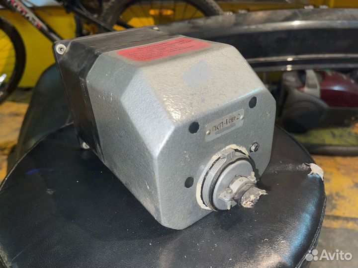 Прибор командный пилотажный пкп самолета Ту-154