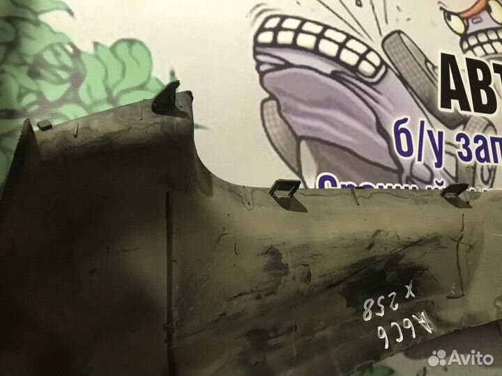 Кожух замка капота Audi A6C6