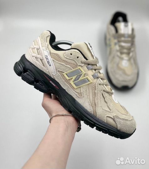 New Balance 1906D