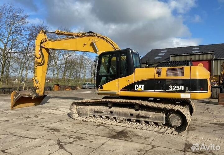 Стекло на Катерпиллер Caterpillar 325 DL