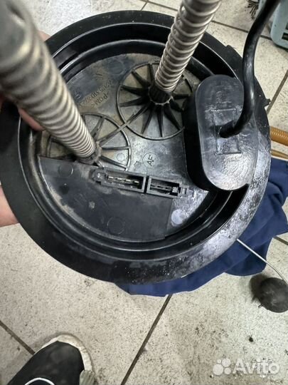 Бензонасос на mercedes w164 6.3