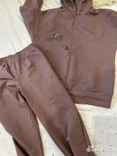 Костюм спортивный