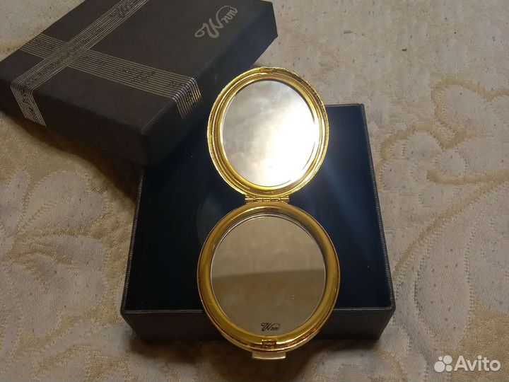 Зеркальце карманное