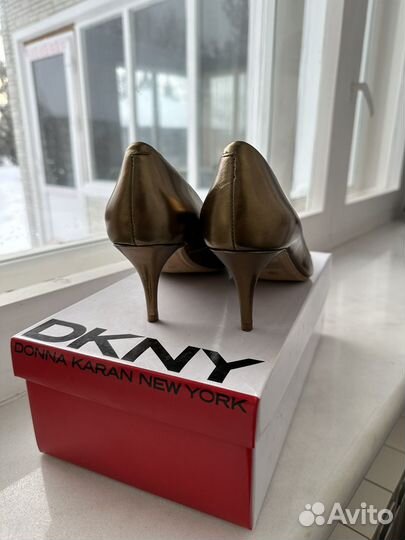 Туфли dkny 38 размер