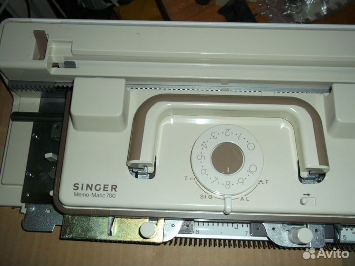 Вязальная машина Зингер SK-700/60+ажурная каретка