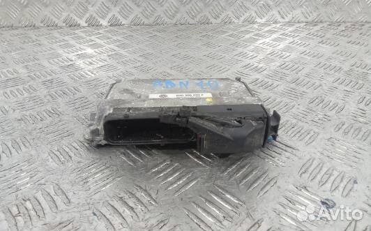 Блок управления двигателем volkswagen polo 4 (9N)