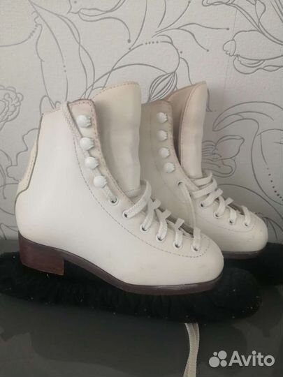 Коньки для фигурного катания