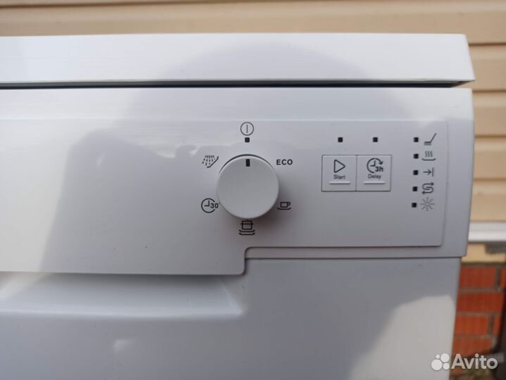 Посудомоечная машина Electrolux esf9421low