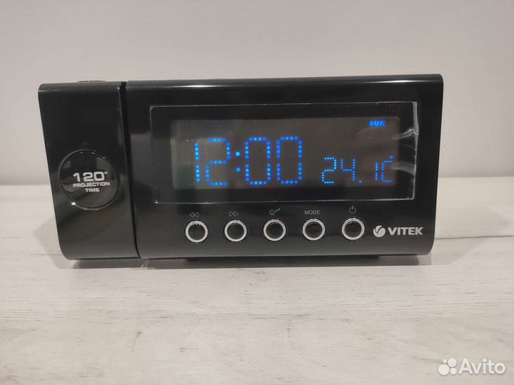 Радиочасы Vitek