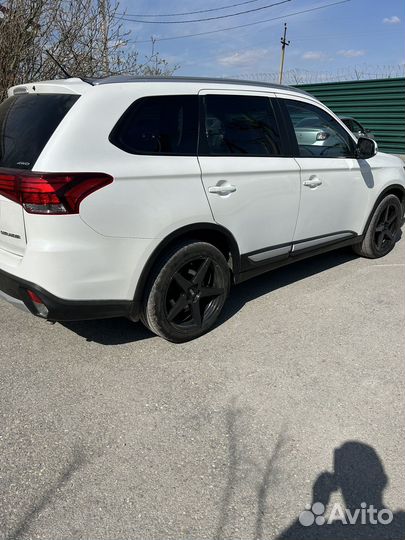 Mitsubishi Outlander 2.4 CVT, 2015, 140 000 км