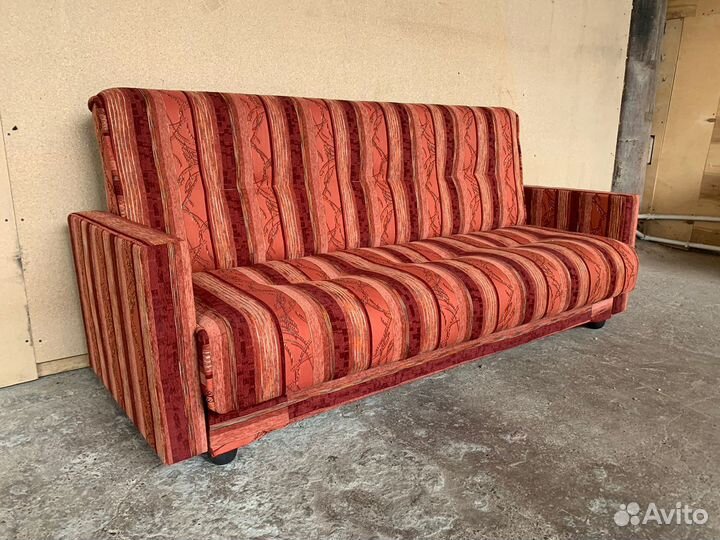 Диван книжка