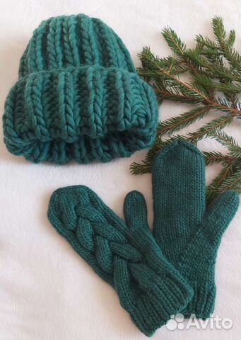 Объемная шапка,варежки ручная работа на заказ