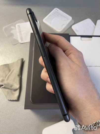 iPhone 8 Plus, 64 ГБ